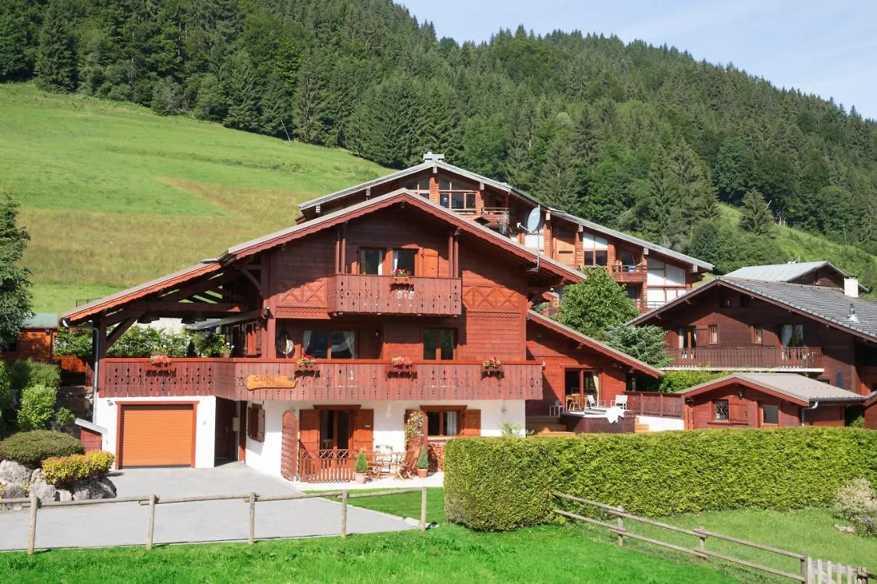 Simply Morzine - Chalet des Montagnes Villa